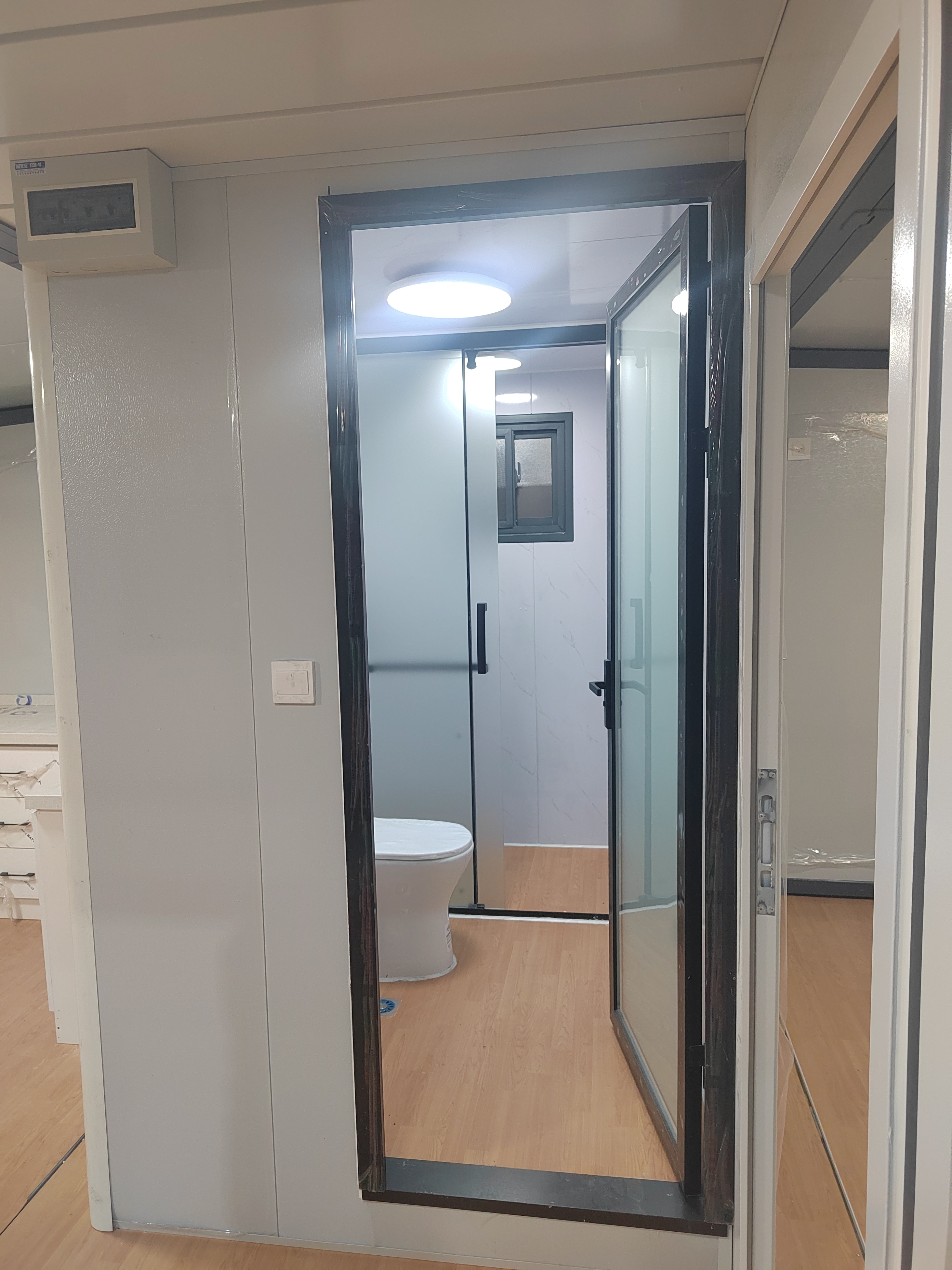 Expandable container house