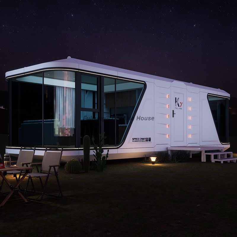 Compact And Eco-Friendly Capsule Mobile House