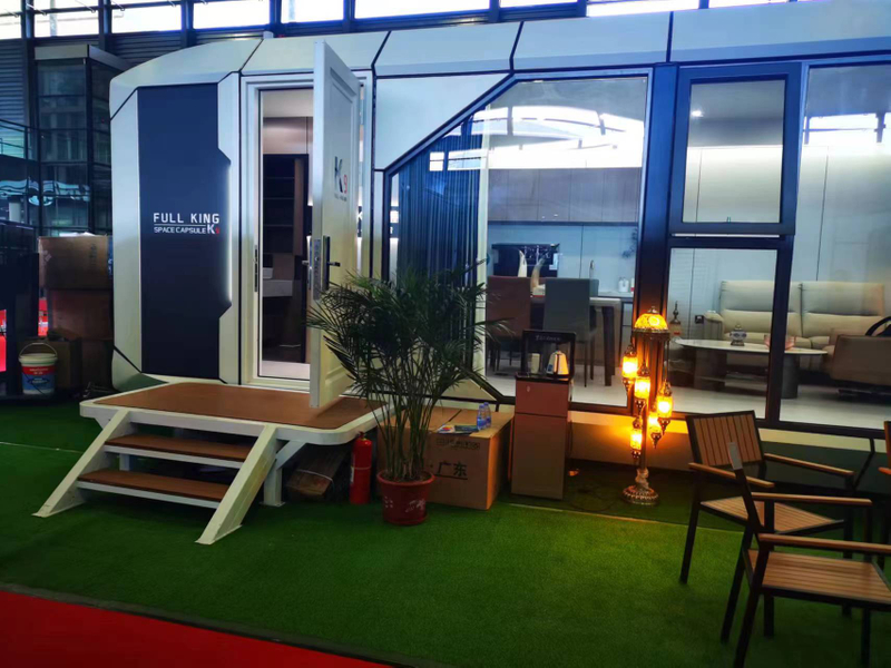 Factory Price Prefab Modular 2024 Container House Big Space Capsule House with Kitchen Wholesale